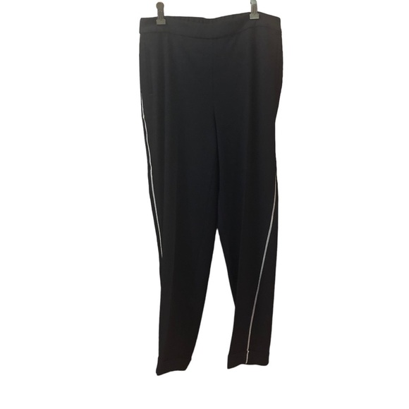 Chicos/ Woman’s cuffed cigarette pants/ silver stripe down side/ size 0-5R /US 6 - Picture 2 of 9